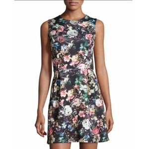° Neiman Marcus Floral Dress °